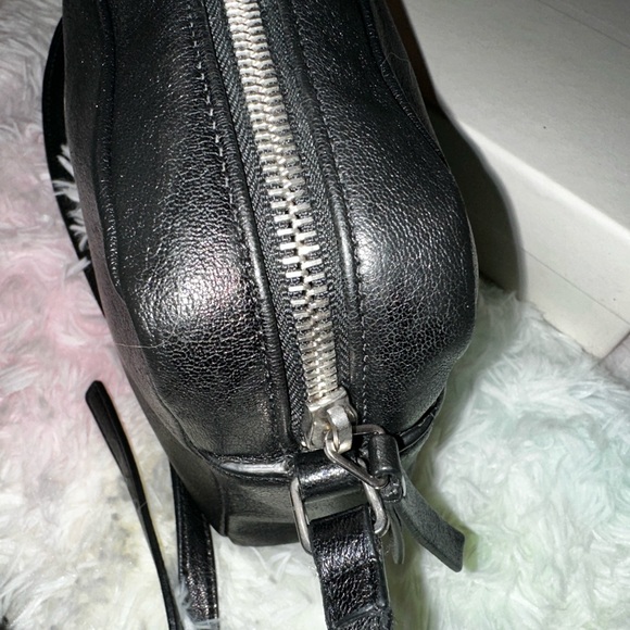 Saint Laurent Lou Smooth Leather Black Camera Bag - Picture 6 of 14